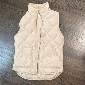 Women's Cream j crew Quilted Vest